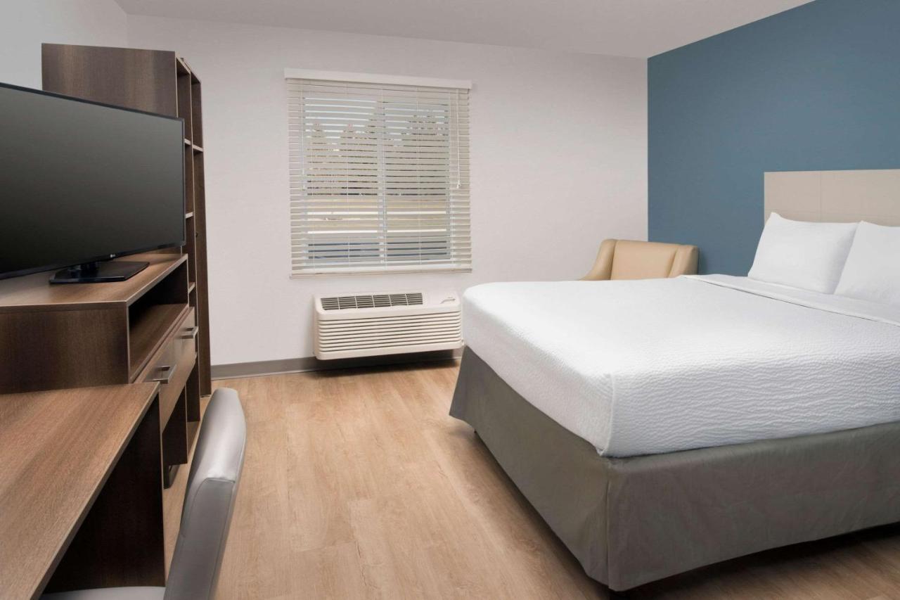 Hotel Woodspring Chicago